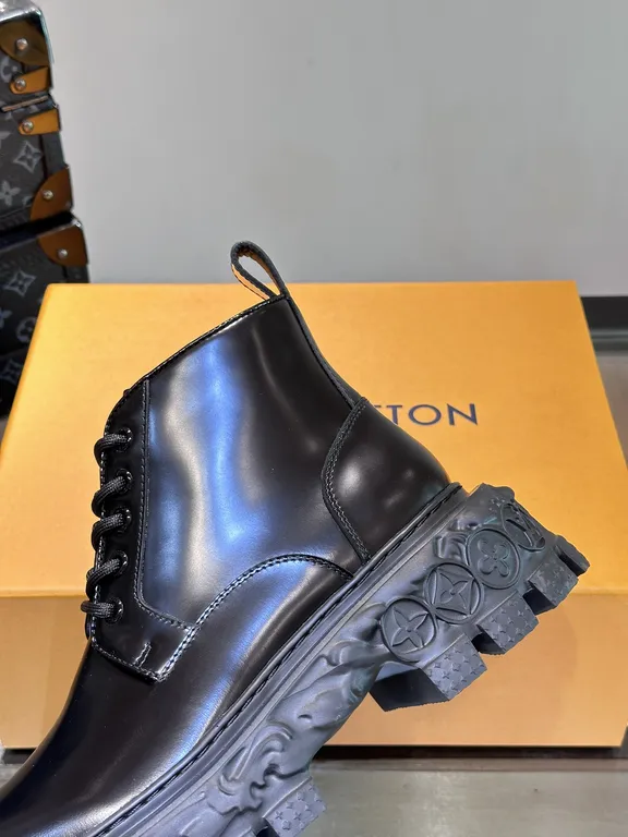 Louis Vuitton Shoe 